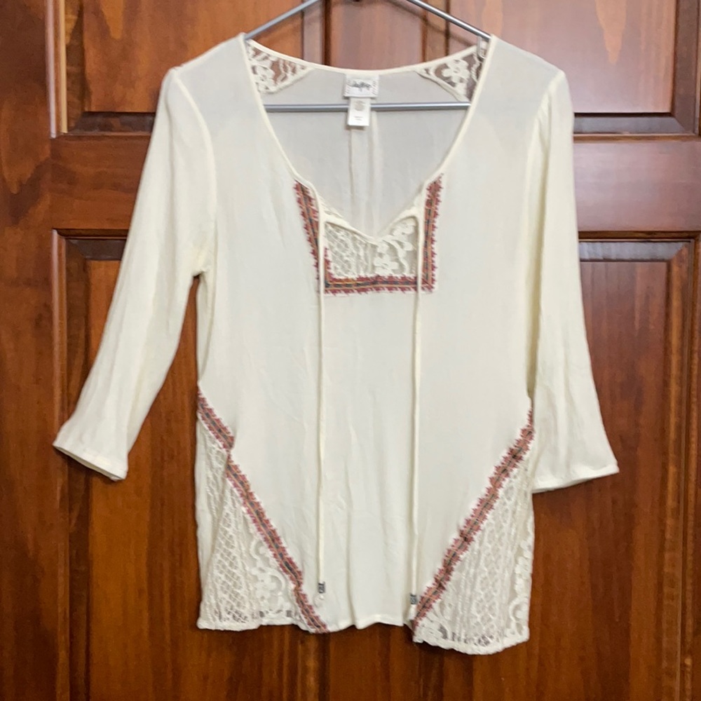 Day trip 3/4 sleeved tie front lace blouse size S